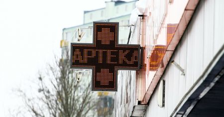 COVID-19. Szczepienia w aptekach. Michał Kuczmierowski zdradza szczegóły