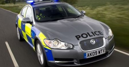 Jaguar XF Diesel S jako stróż prawa