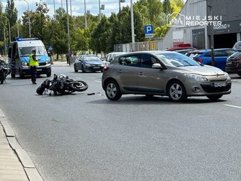 Warszawa: Motocyklista w szpitalu po zderzeniu pod stadionem Legii