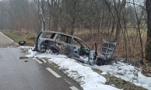 Lód, łuk drogi i pożar. Groźne zdarzenie w powiecie płońskim