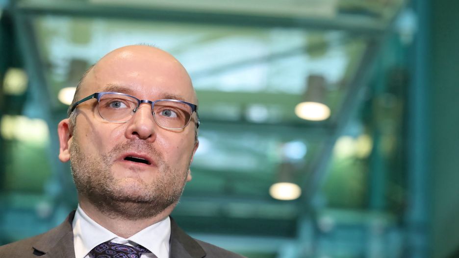Warszawa, 12.05.2020. Sędzia SN Kamil Zaradkiewicz podczas briefingu prasowego w trzecim dniu obrad Zgromadzenia Ogólnego Sędziów Sądu Najwyższego