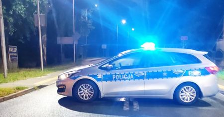 Kia zderzyła się z Renault na DK12. Nie żyje 19-letni kierowca