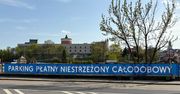 Kiedyś targowisko, teraz jest tu parking dla około 100 pojazdów