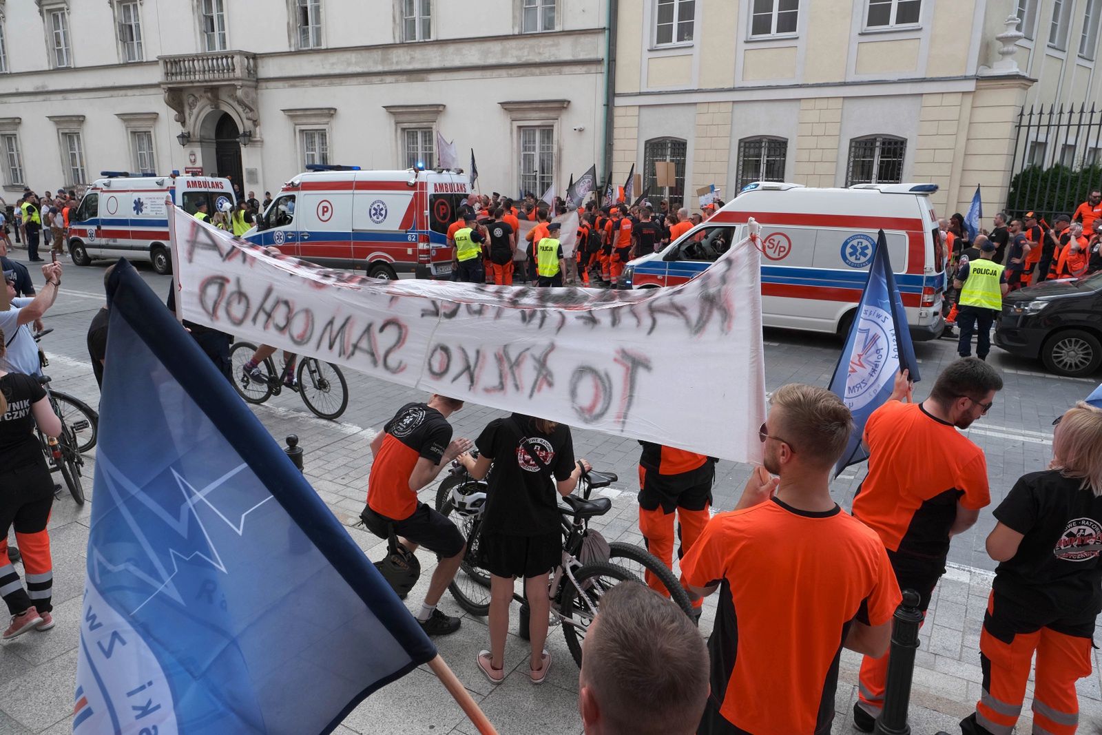 Ratownicy medyczny domagają się m.in. zmian w systemie wynagrodzeń