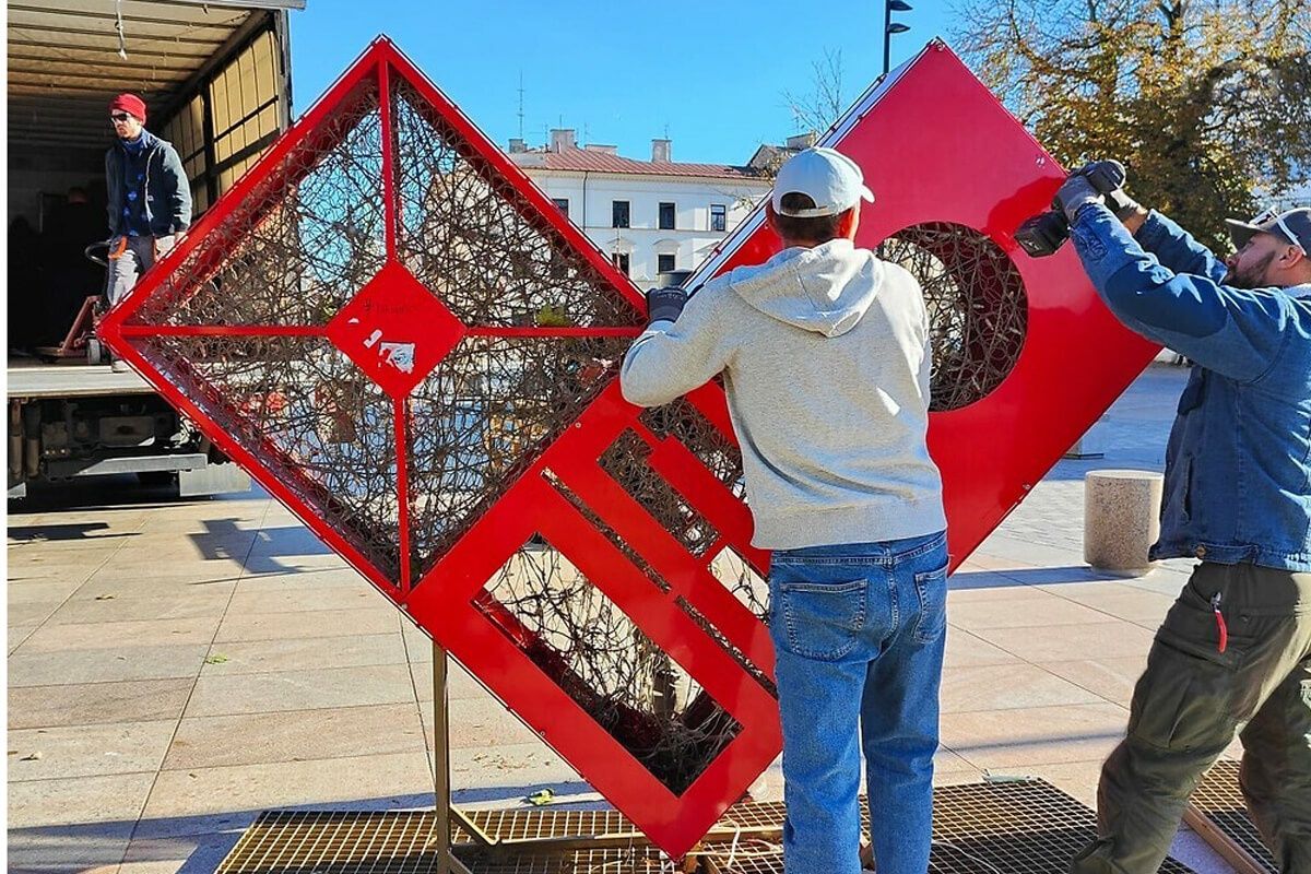 Renowacja napisu Ilove LBN | fot. Miasto Lublin