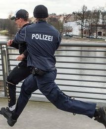 Praca w Niemczech. Brandenburska policja chce zatrudniać Polaków