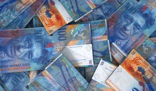 Złoty odzyskuje siły. Frank szwajcarski najtańszy od początku roku