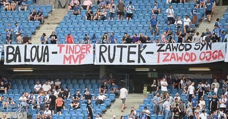 Początek meczu Lecha Poznań w atmosferze skandalu