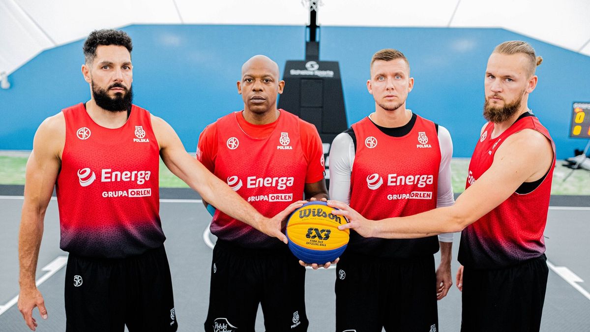 Zdjęcie okładkowe artykułu: Materiały prasowe / PZKosz/Wiktor Unton / Na zdjęciu: reprezentacja Polski 3x3, od lewej: Paweł Pawłowski, Michael Hicks, Przemysław Zamojski, Szymon Rduch