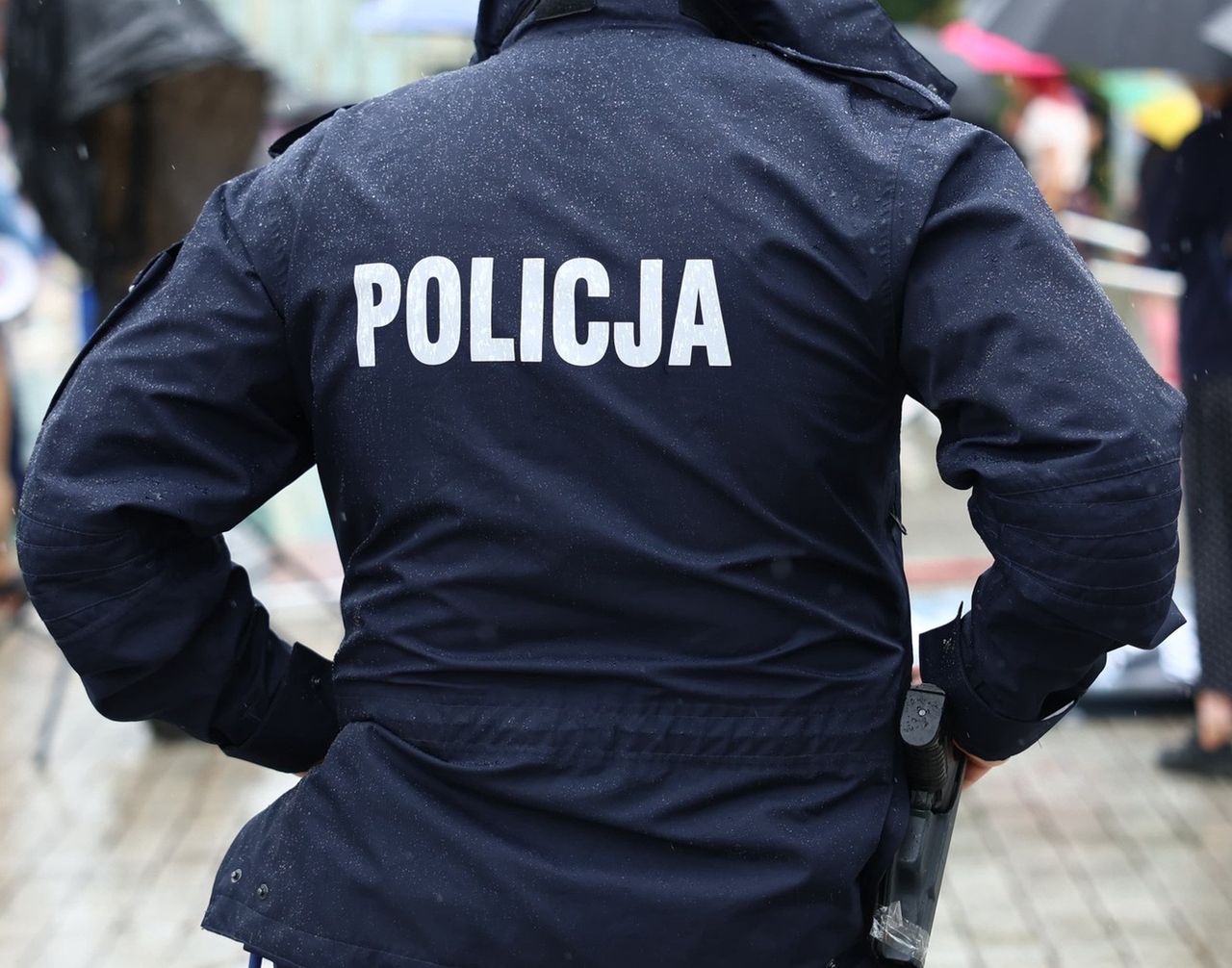 Powalili na ziemię i dusili. Brutalny atak na policjanta we Wrocławiu