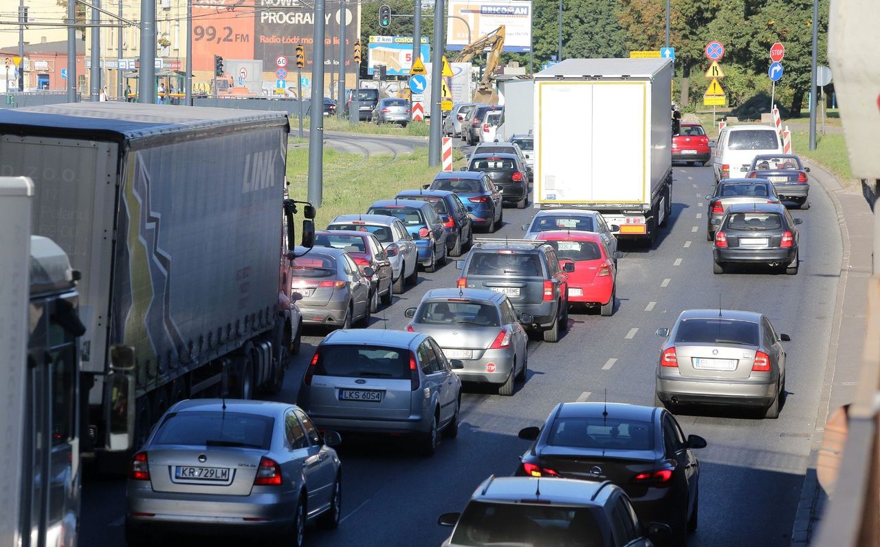 Łódź: Wróciły poranne korki. Gdzie kierowcy postoją dłużej?