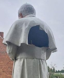 Figura papieża zniszczona. Sprawca ujęty