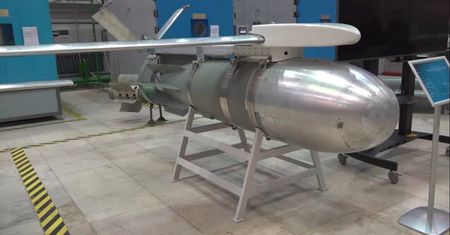 Bomba FAB-1500 z modułem UMPK. Rosyjska broń powstaje na japońskich obrabiarkach