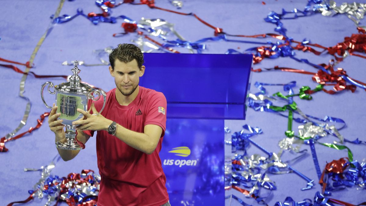 Zdjęcie okładkowe artykułu: PAP/EPA / JASON SZENES / Na zdjęciu: Dominic Thiem, mistrz US Open 2020