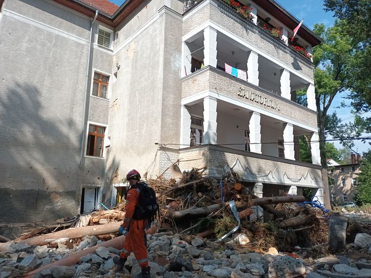 Lądek-Zdrój po powodzi. Zdjęcia z 19 września