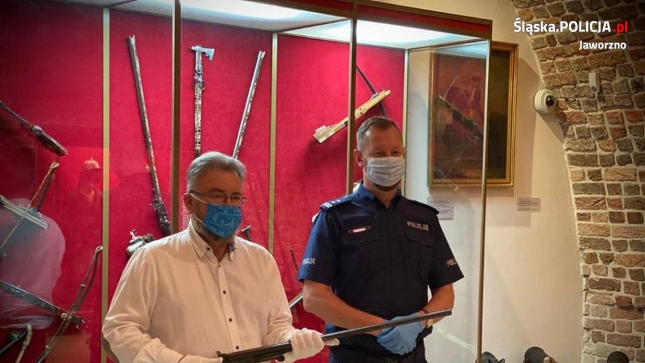 Jaworzno. Zabytkowa broń znaleziona w Jaworznie trafiła do zbiorów Muzeum w Pszczynie.
