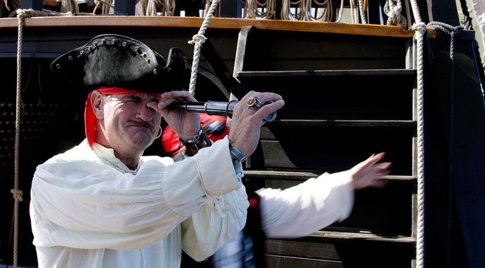 Hollywood Weapons: Fact or Fiction? 3