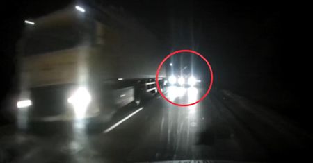 Strzelce Opolskie. Pędził na "czołówkę" z policjantem. Finał zaskakuje