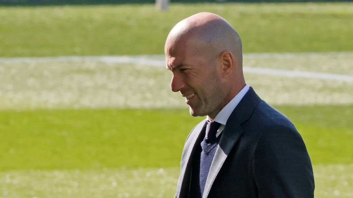 Zdjęcie okładkowe artykułu: PAP/EPA / Lavandeira Jr  / Na zdjęciu: Zinedine Zidane