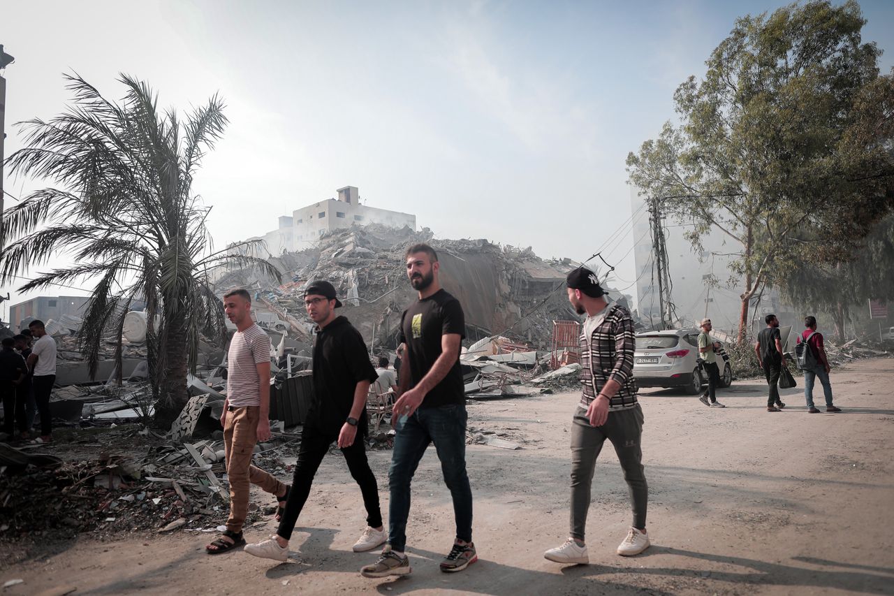 Did Russia give Hamas fighters weapons? This is how it wants to manipulate the West