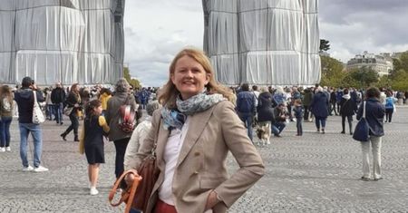 Mąż zauważył to na zdjęciach żony. Diagnoza była druzgocąca