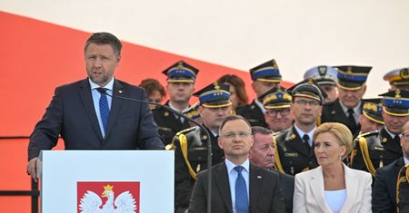 Burza wokół ministra Kierwińskiego. Sami strażacy reagują na teorię "pogłosu"