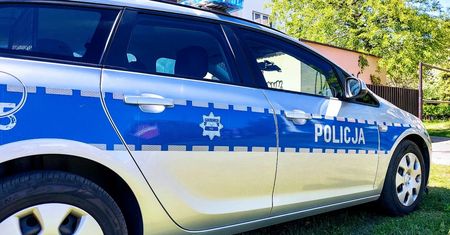 Chciał spalić matkę w jej mieszkaniu. Policja ujawnia wstrząsające szczegóły