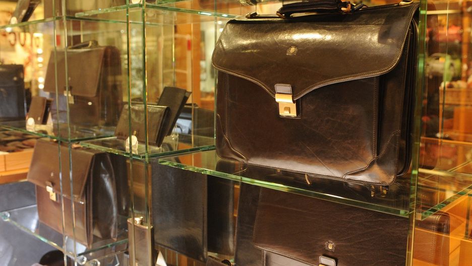 Walizki zostaną zastąpione torebkami i galanterią skórzaną, a także odzieżą skierowaną do kobiet