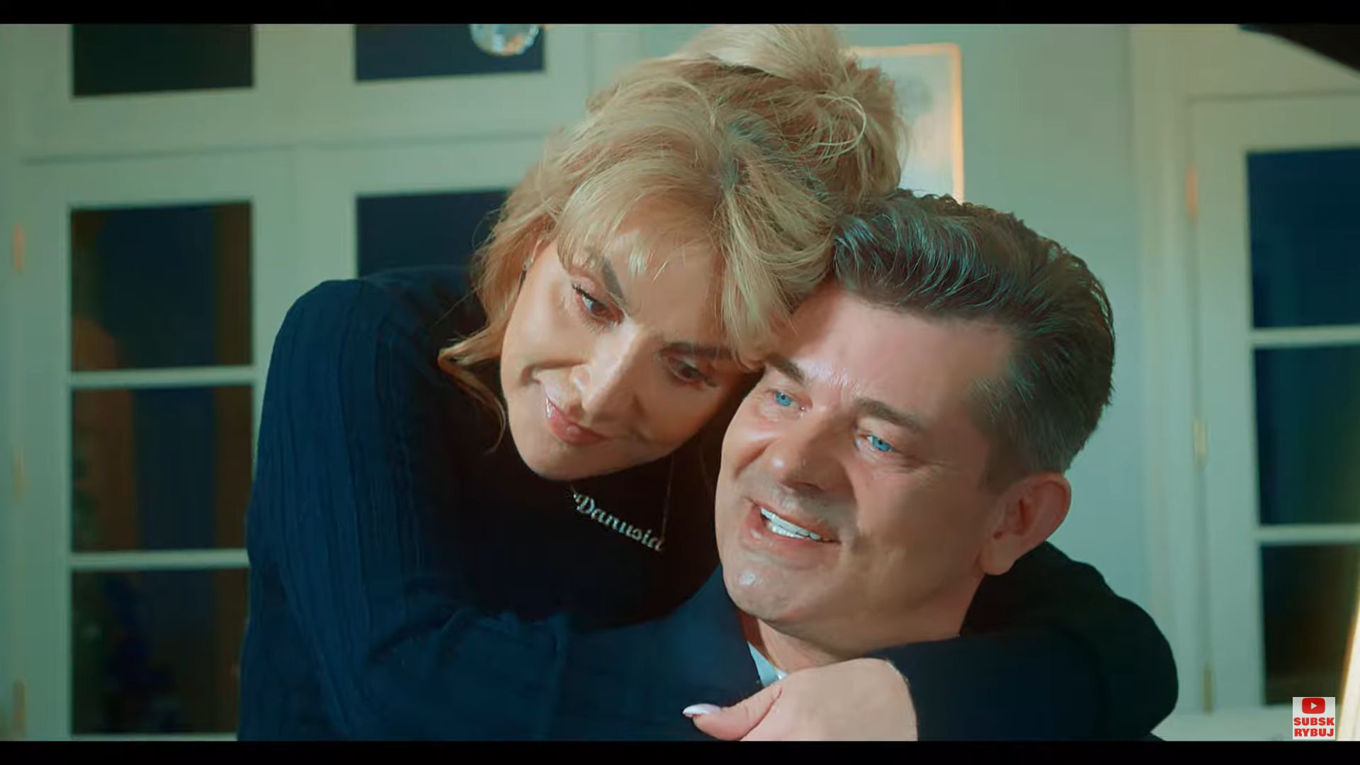 Danuta Martyniuk BŁYSZCZY w teledysku Zenona Martyniuka