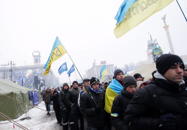 Sytuacja na Ukrainie. Manifestanci pod parlamentem