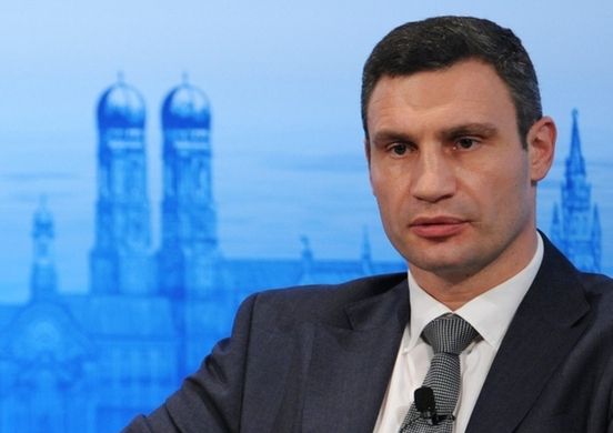 Witalij Kliczko wzywa Janukowycza do ustąpienia