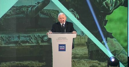 “Musimy budować zwycięską armię”. Kaczyński i Błaszczak podsumowali rok obowiązywania ustawy o obronie ojczyzny