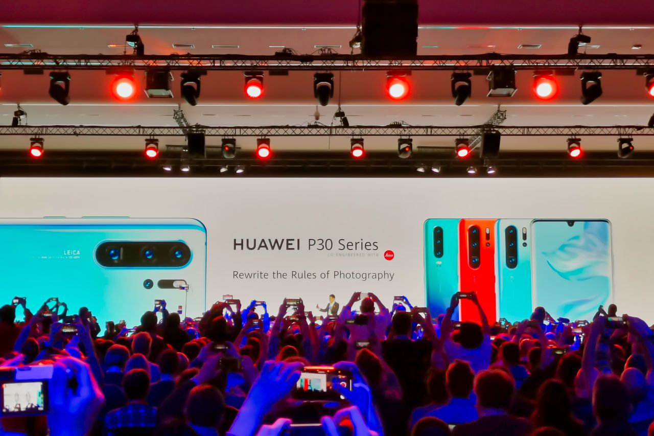 Huawei P30 i P30 Pro oficjalnie. Nawet 50-krotny zoom i superczuła matryca