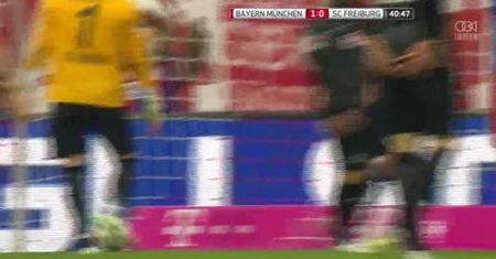 Lider Bundesligi Bayern Monachium z łatwością wygrał z Freiburgiem 2-0