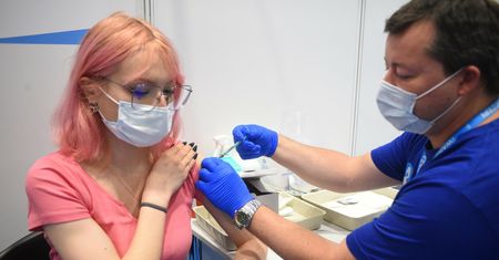 Koronawirus. Czwarta fala w Polsce? Lekarz: pytanie brzmi "kiedy", nie "czy"