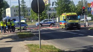 Policja w Płocku poszukuje świadków wypadku z udziałem rowerzystki i samochodu ciężarowego!