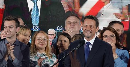 Wyniki wyborów 2020. Kto ma największe szanse? "Polskę czeka najbrudniejsza kampania"
