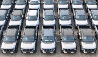 Spadek siódmy miesiąc z rzędu. Chiński producent ma problem