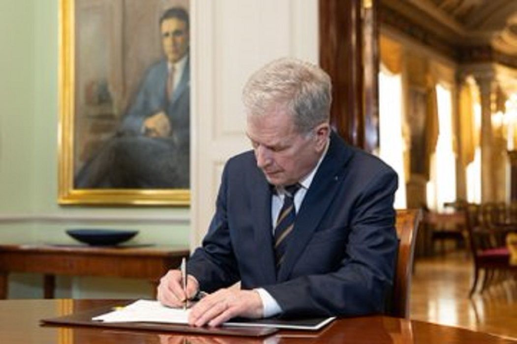 Prezydent Finlandii zatwierdził akt przystąpienia kraju do NATO