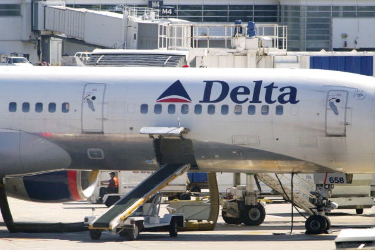 Delta Airlines: 460 osób z zakazem lotów. Powód związany z pandemią