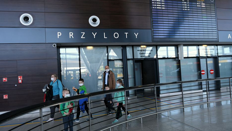 Loty międzynarodowe. Od kiedy powróci międzynarodowy ruch lotniczy? Trwają dyskusje w PiS