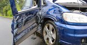 Jeziorki Kosztowskie: Wypadek pijanego 20-latka. Pasażer ciężko ranny
