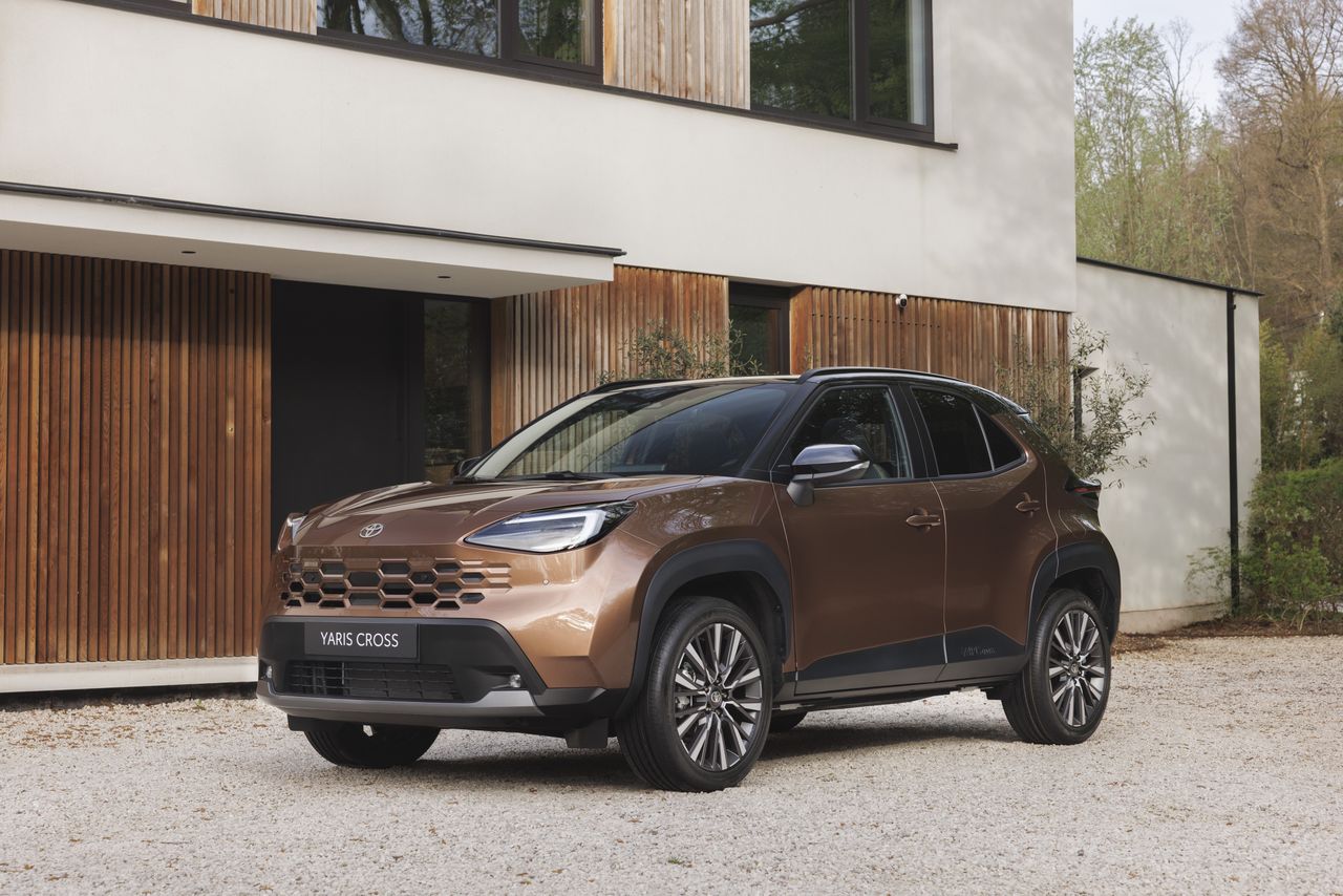 Toyota odświeżyła Yarisa Crossa. Europejski bestseller zyskał nową twarz