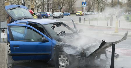 Ubezpieczyciele na wojnie z KNF. Mogą zadać niespodziewany cios przed wyborami
