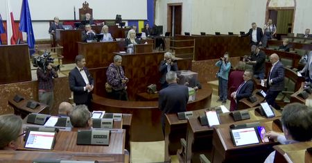 Radni PiS nie zdołali odwołać marszałka województwa śląskiego, który opuścił ich partię pozbawiając ją większości w sejmiku