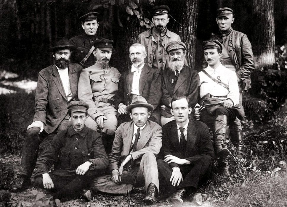 Polacy po stronie Lenina - Rewolucyjny Czerwony Pułk Warszawski