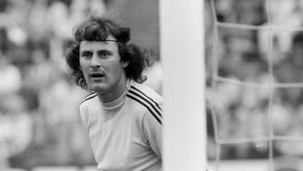 Polacy i reszta świata - rozpoznaj wielkie legendy piłki nożnej!