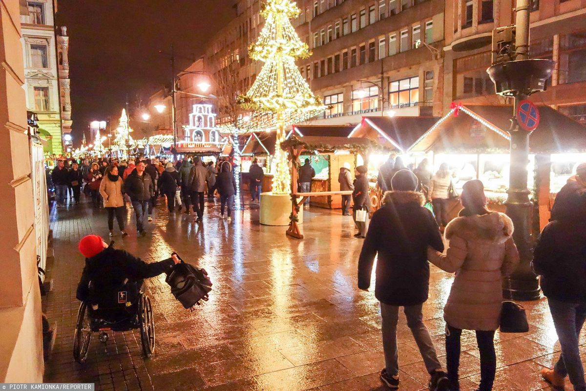 Wrocław: Miasto bardziej eko - świąteczne dekoracje szybciej znikną z ulic