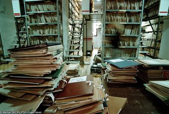 Wydział ksiąg wieczystych w Łodzi zamknięty. Masowe L-4