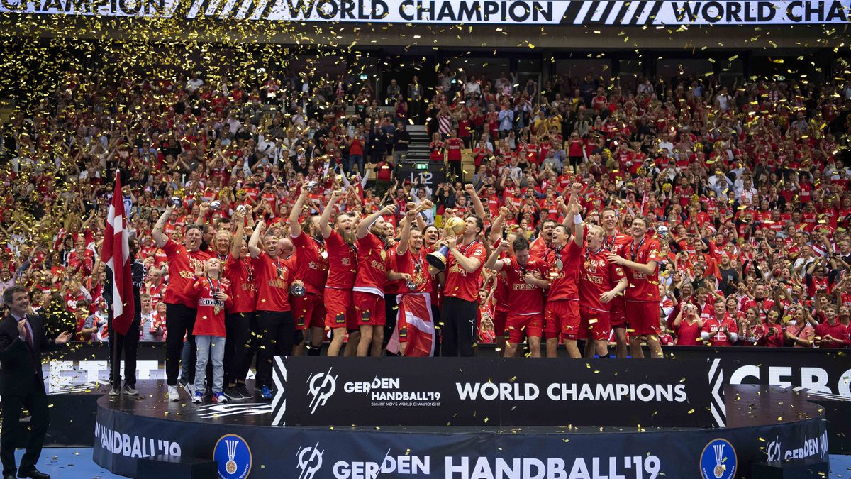 Duńczycy świętujący mistrzostwo świata